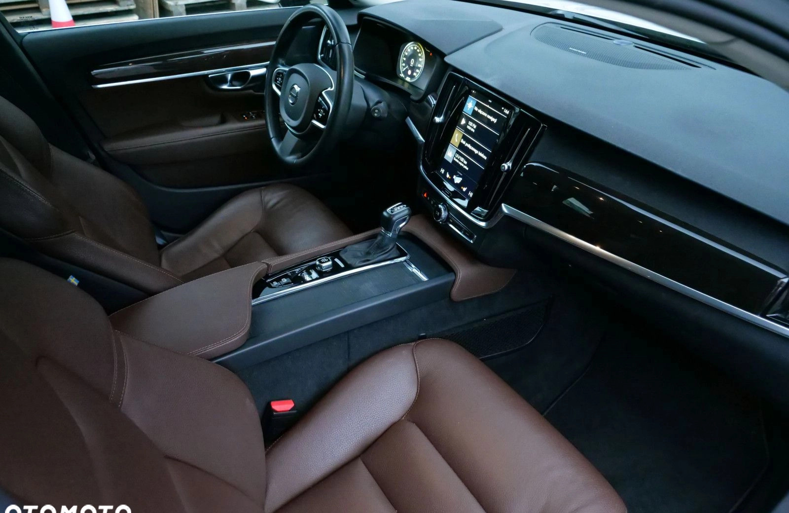 Volvo V90 cena 95900 przebieg: 182660, rok produkcji 2018 z Jasień małe 596